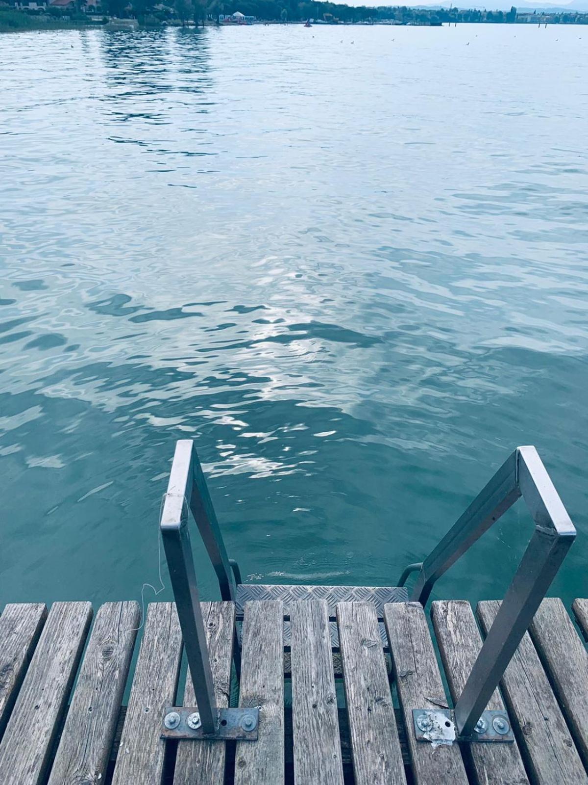 Seeblickwohnung Sirmione - Fronte Lago Mit Privatsteg Dış mekan fotoğraf