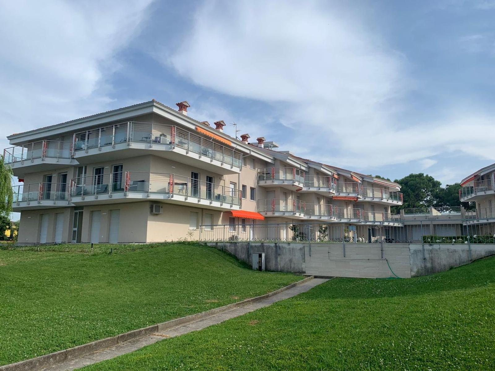Seeblickwohnung Sirmione - Fronte Lago Mit Privatsteg Dış mekan fotoğraf