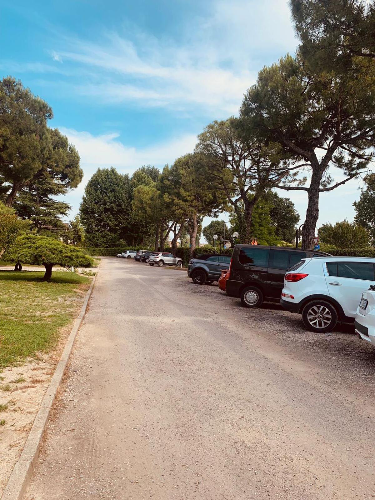 Seeblickwohnung Sirmione - Fronte Lago Mit Privatsteg Dış mekan fotoğraf