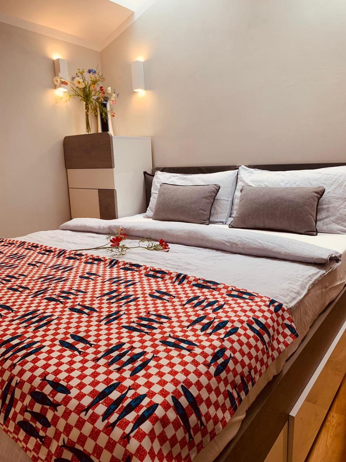 Seeblickwohnung Sirmione - Fronte Lago Mit Privatsteg Dış mekan fotoğraf
