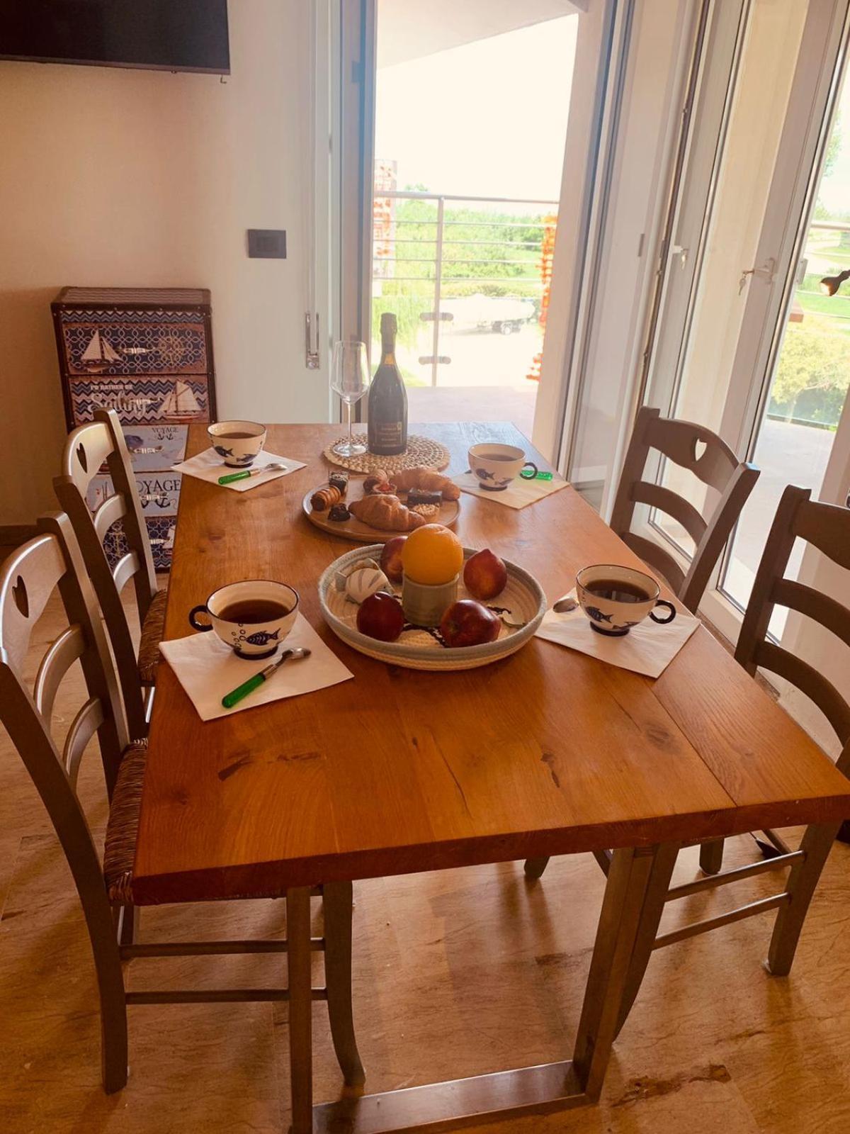 Seeblickwohnung Sirmione - Fronte Lago Mit Privatsteg Dış mekan fotoğraf
